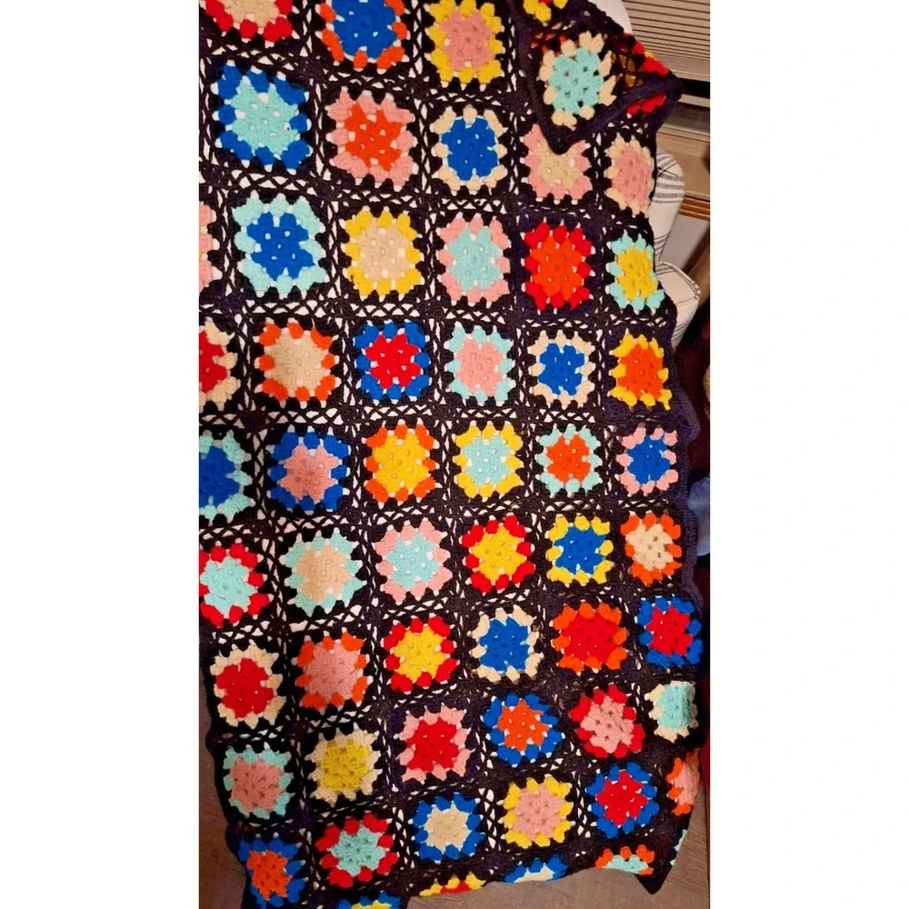HANDMADE CROCHET GRANNY SQUARE AFGHAN THROW BLANKET MULTICOLOR 60X30